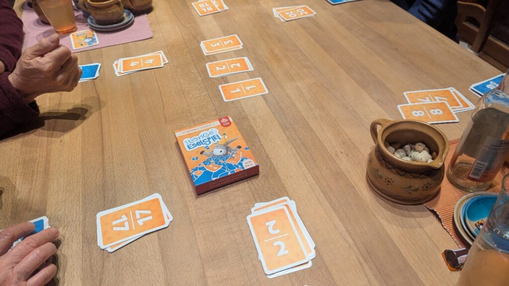 Lustiges Eselspiel für aufmerksame hochbegabte Kinder, Jugendliche und auch Erwachsene geeignet.
